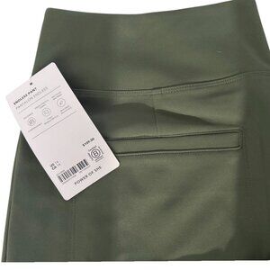 NWT - Athleta Endless Pants - Green - Womens size 14